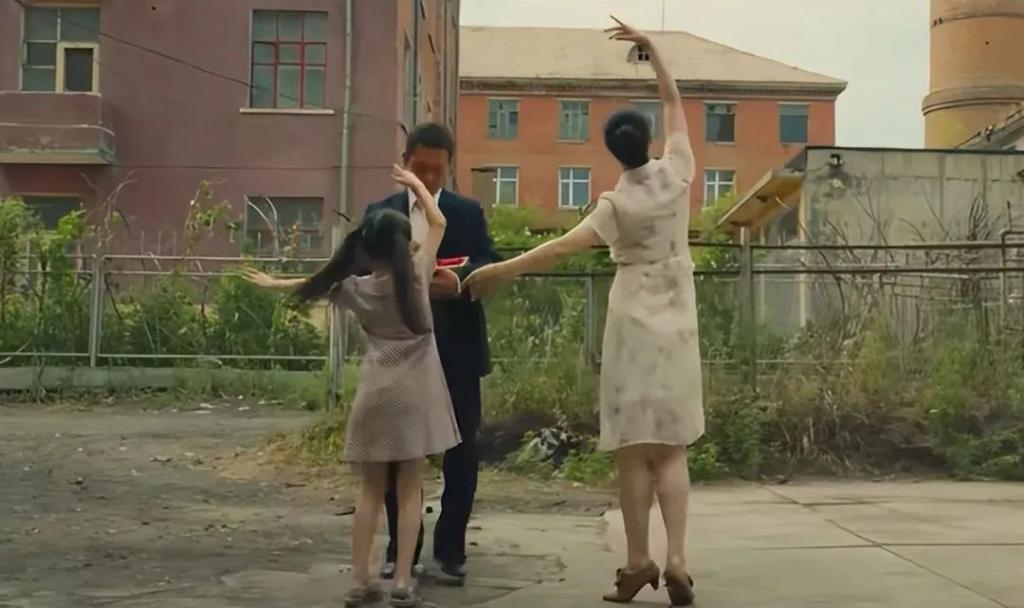 《无价之宝》票房口碑井喷打了多少资方的脸，张译又赌对了