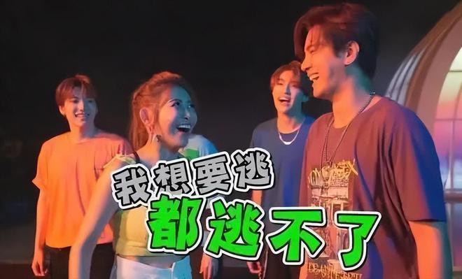 蝴蝶姐姐离婚，嫁给富豪医生仅1年，离婚之后谋求复出