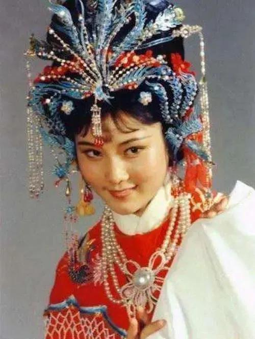 微博粉丝21万，内娱女星不敢和她撕番