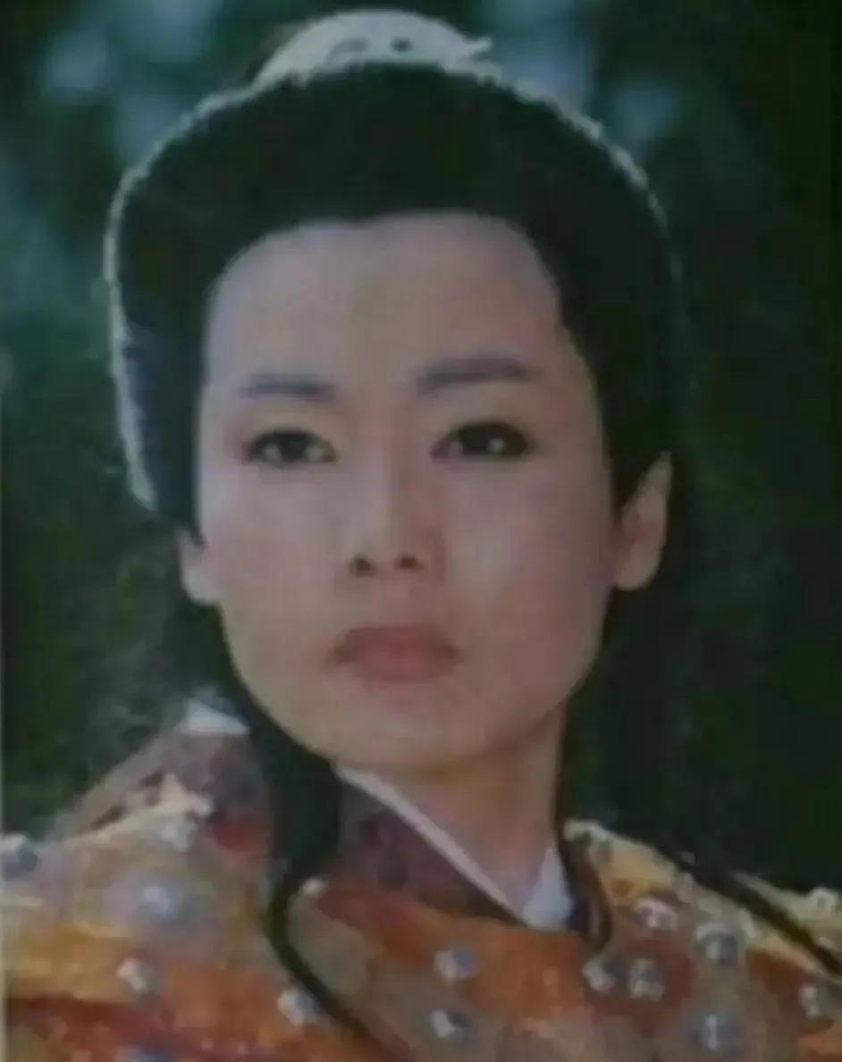 微博粉丝21万，内娱女星不敢和她撕番