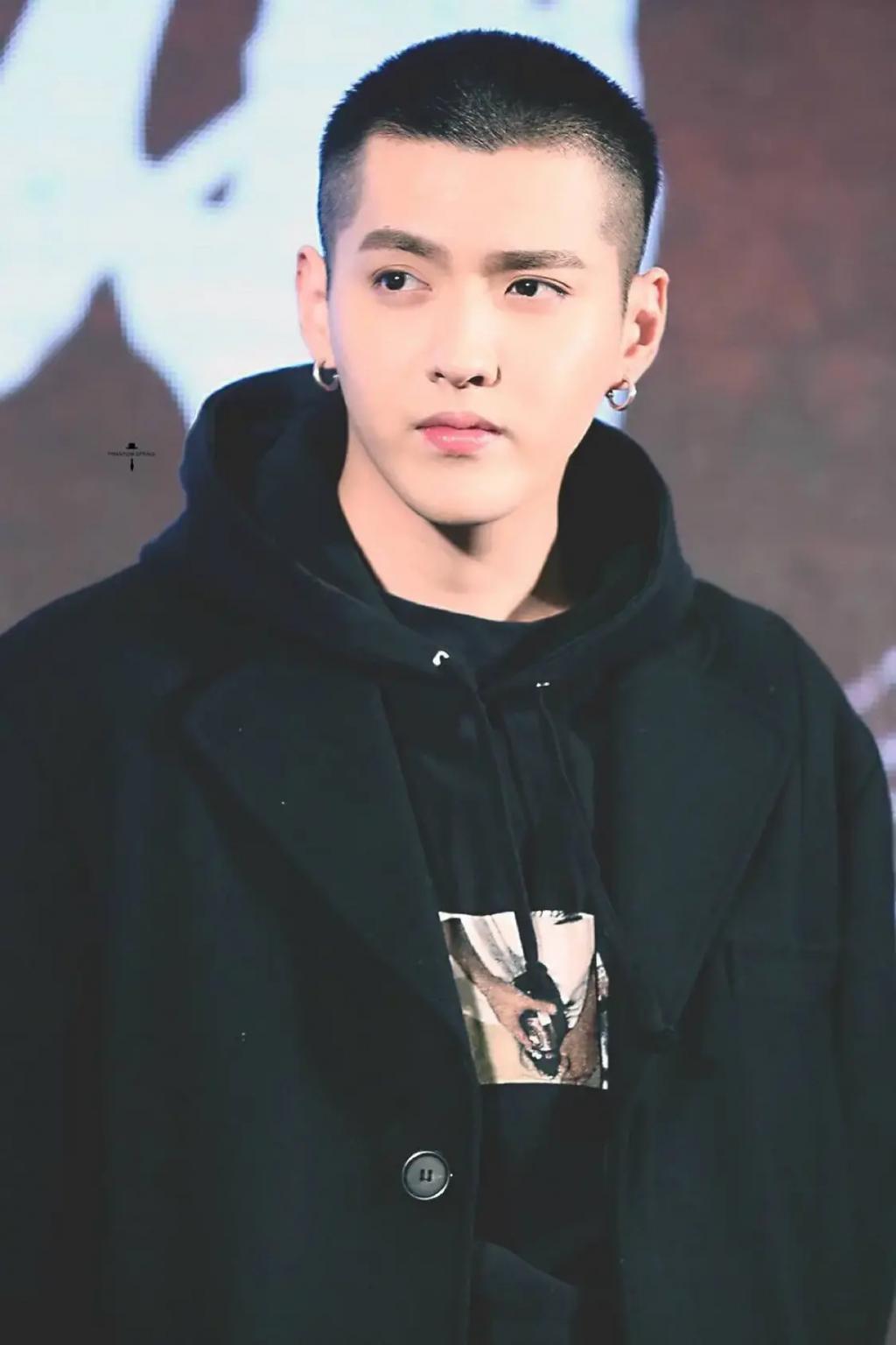 吴亦凡公司陷入代言纠纷 因未偿还代言费成老赖