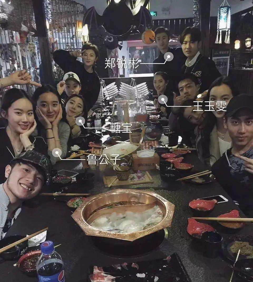 离了大谱！被插足戴绿帽，大导演自杀了…