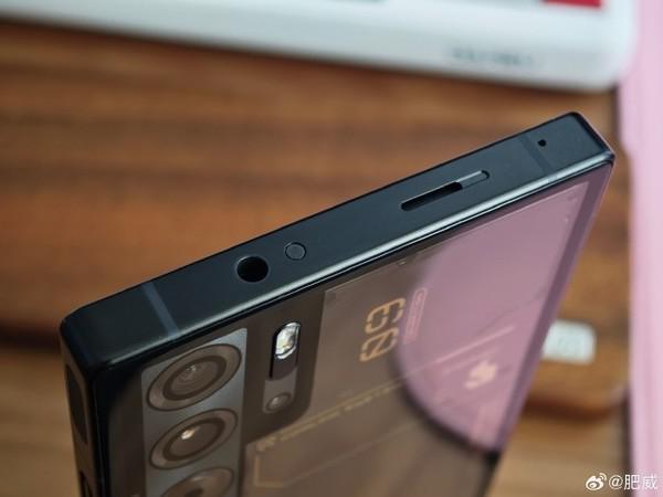 博主放出红魔9 Pro 真机 镜头无凸起 方正造型太帅了