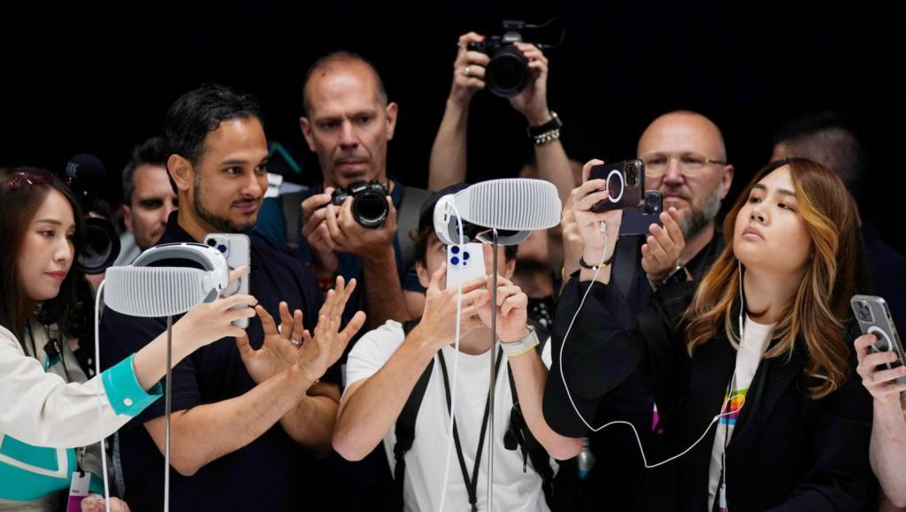 第一代 Apple Vision Pro还没发售，第二代的信息就已经曝光了