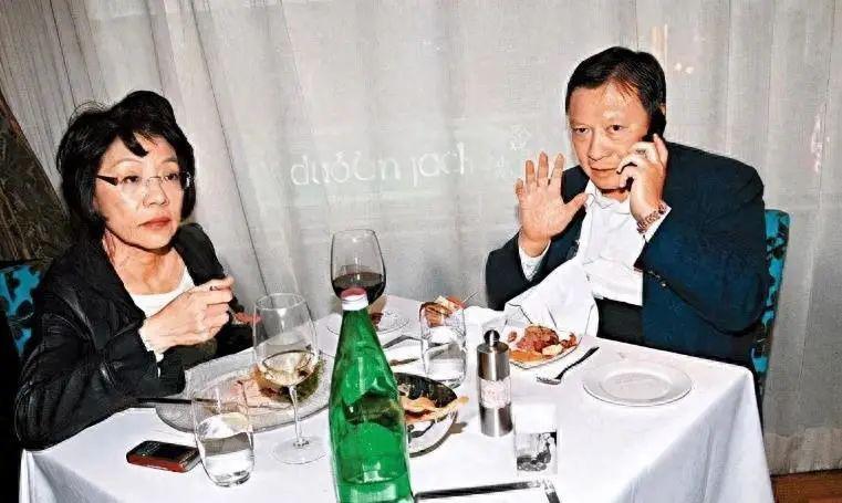 94岁老太成中国女首富，长子曾遭绑架先走一步，留数百亿遗产