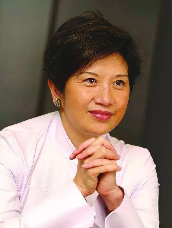 71岁香港女富豪：不当豪门阔太去种棉花，李嘉诚都夸她牛！