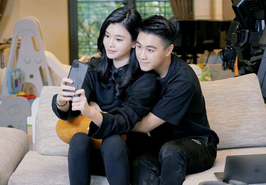 “小金土豆”何猷君从最强大脑到恋爱脑，奚梦瑶灌什么迷魂汤