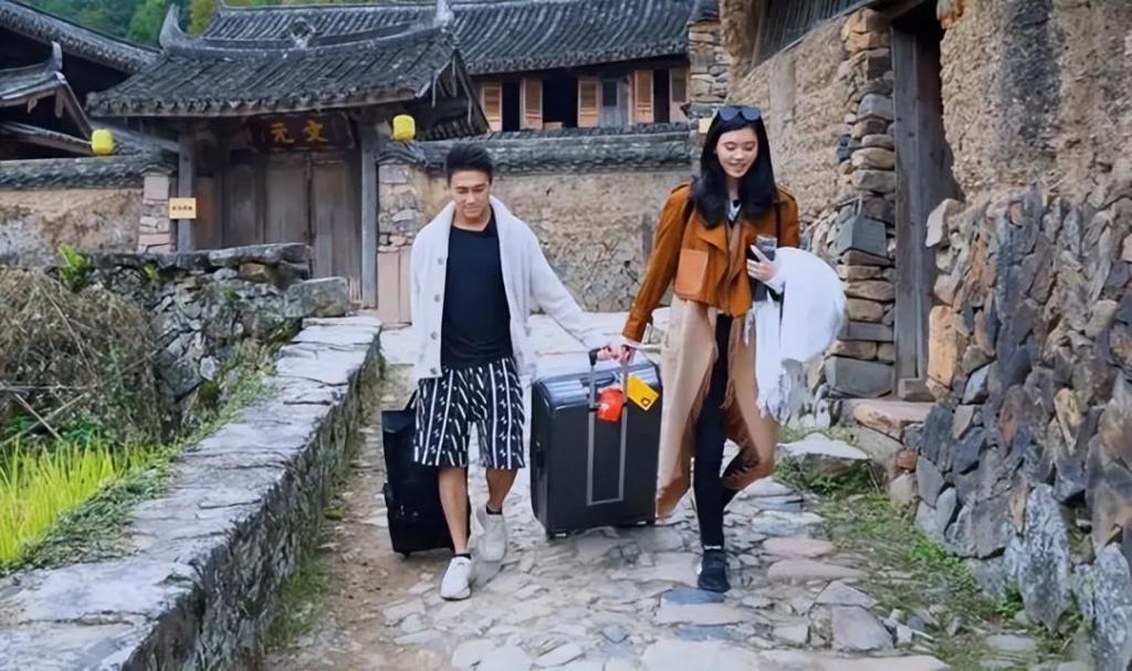 “小金土豆”何猷君从最强大脑到恋爱脑，奚梦瑶灌什么迷魂汤