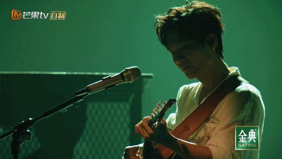 他才翻身，谁又坐不住扣屎盆子？