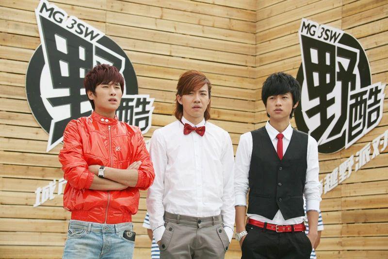 他才翻身，谁又坐不住扣屎盆子？