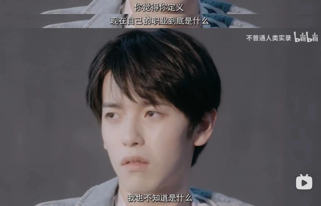 他才翻身，谁又坐不住扣屎盆子？