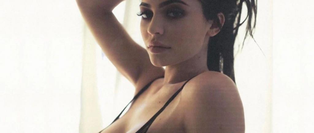 狂赚3900亿，这片竟然没被禁