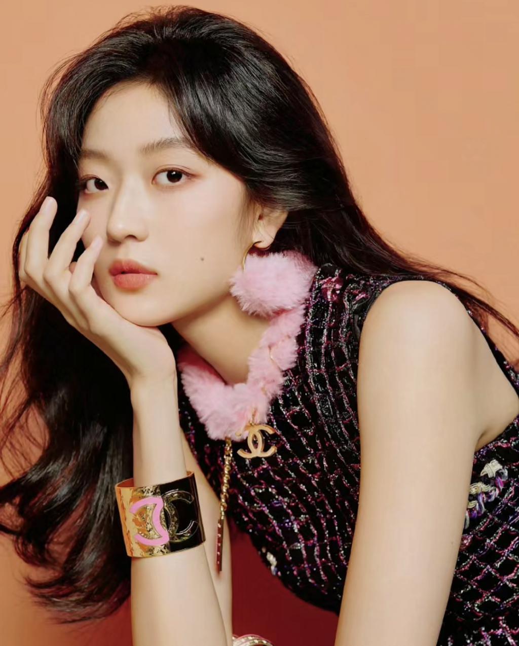 她的甜蜜恋爱，观众：真辣眼睛