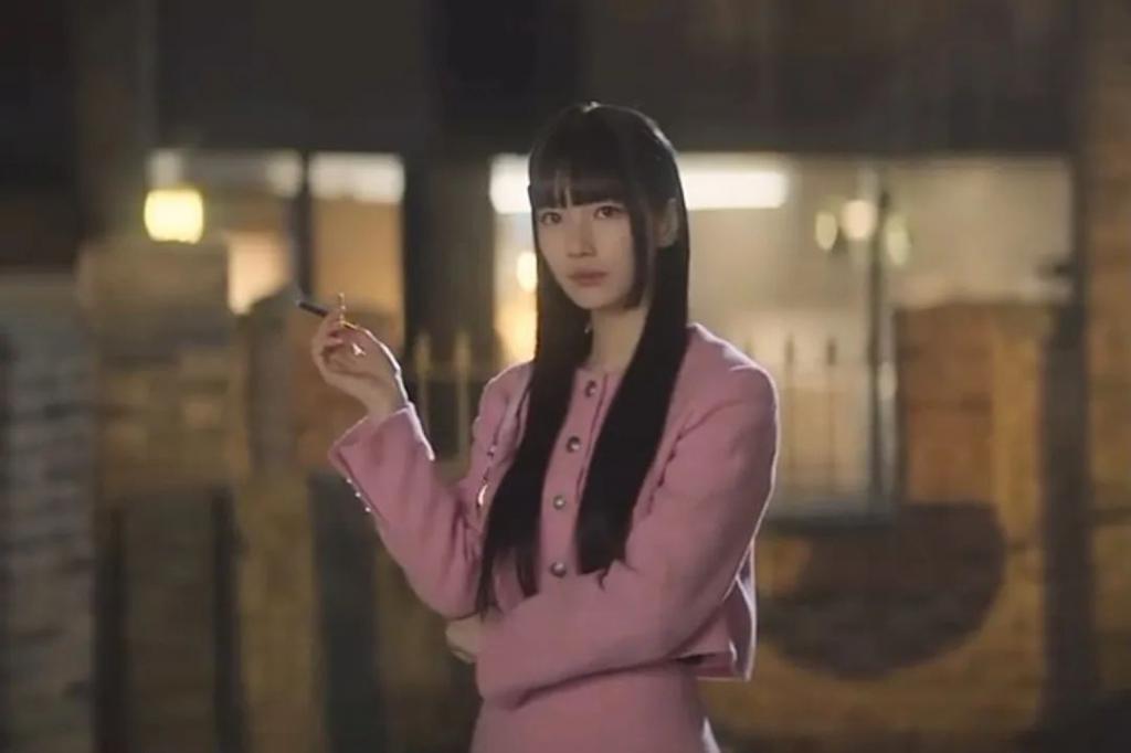 她的甜蜜恋爱，观众：真辣眼睛