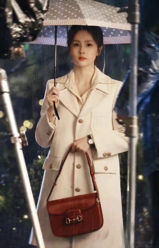 她的甜蜜恋爱，观众：真辣眼睛