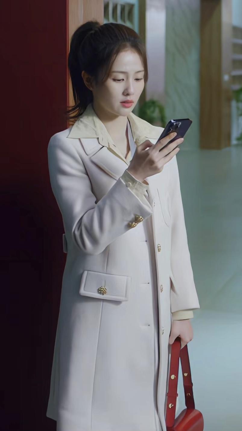 她的甜蜜恋爱，观众：真辣眼睛