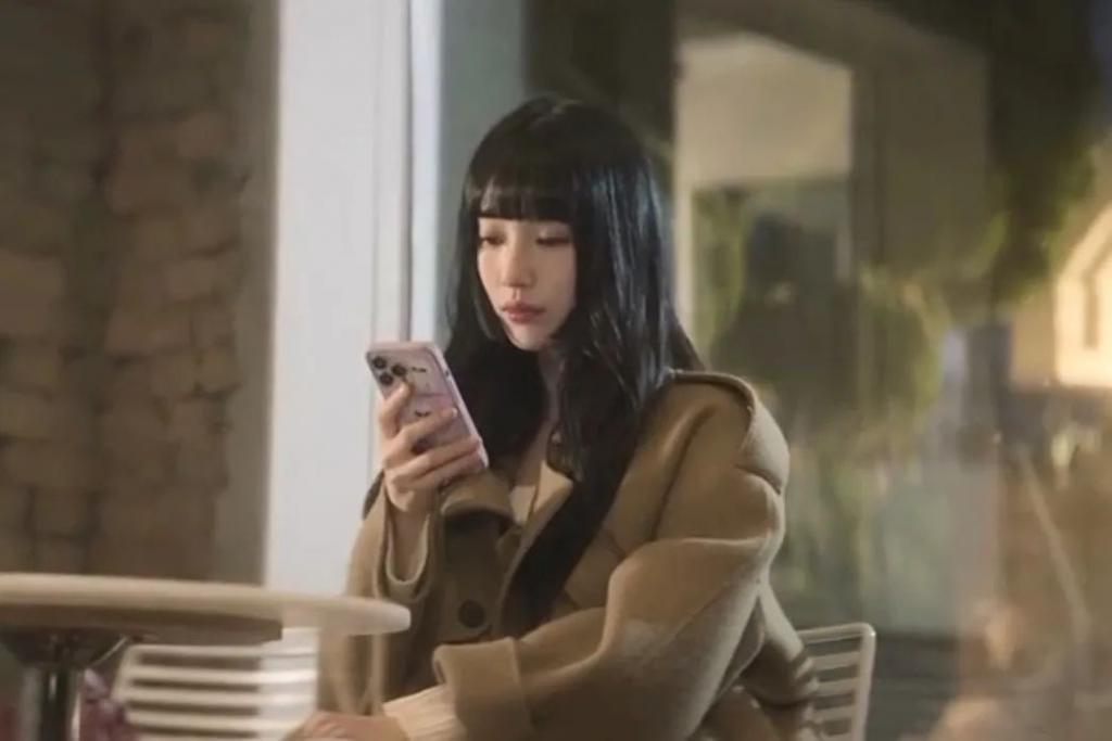 她的甜蜜恋爱，观众：真辣眼睛