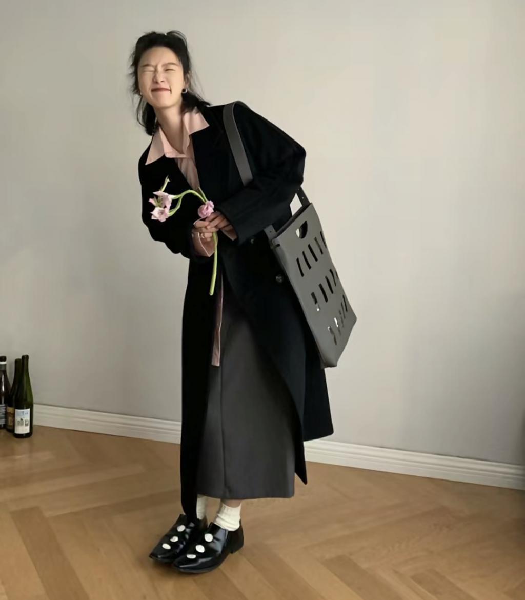 她的甜蜜恋爱，观众：真辣眼睛