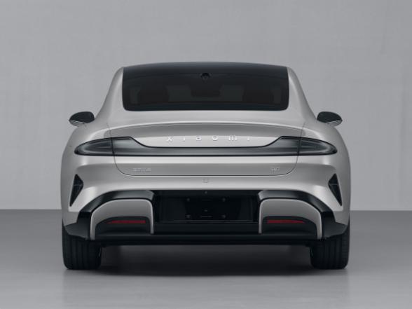 小米汽车被发布，售价 30 万？