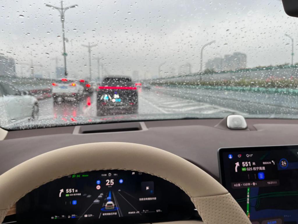 开了5天问界M7后，我才明白为啥它订单能破9万。