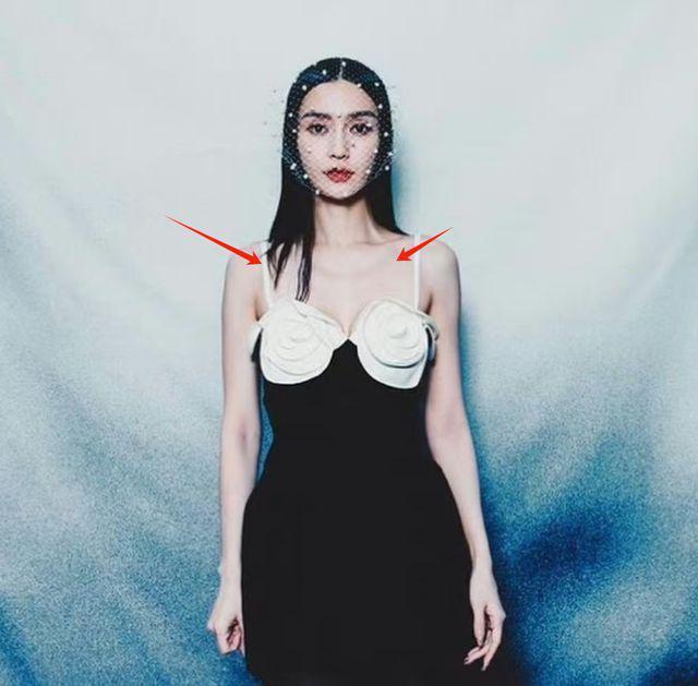 杨颖风波后露面，与辱华品牌合作登上外刊封面，暴瘦眼部凹陷
