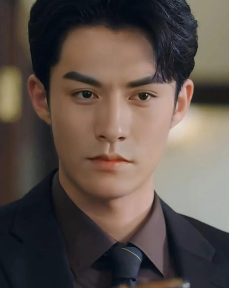 白鹿王鹤棣新剧被嘲是颜值不行？AI换脸别的明星瞬间变高级