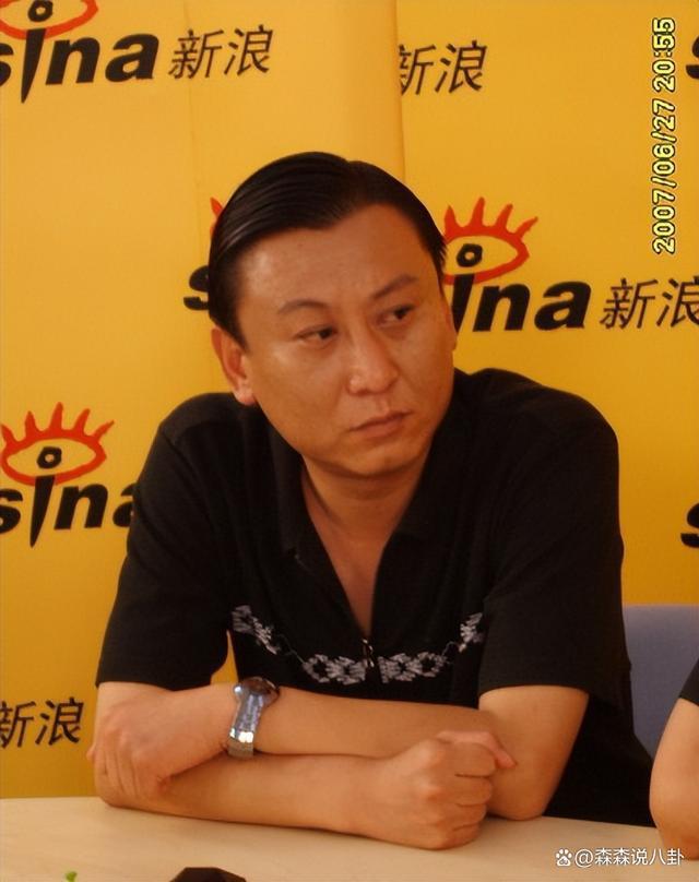 刘兰芳之子相声演员王玉因胃癌去世，冯巩李金斗送花圈