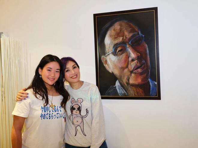 香港16岁富三代办画展！梁朝伟刘嘉玲等群星捧场