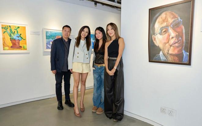 香港16岁富三代办画展！梁朝伟刘嘉玲等群星捧场