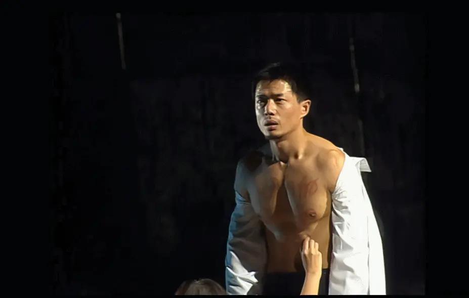 同样大尺度,只骂她一个?