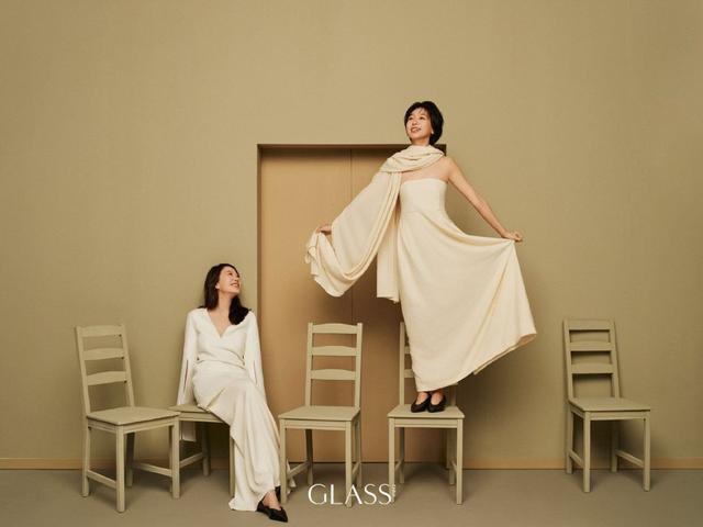 《我本是高山》大片曝光 海清穿西装踩高跟霸气优雅