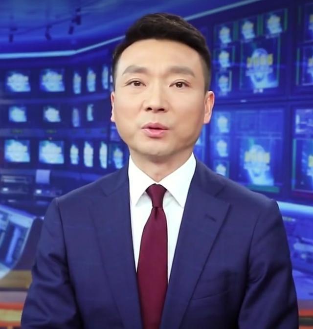 52岁央视康辉随队前往美国！精神饱满，身体状况良好