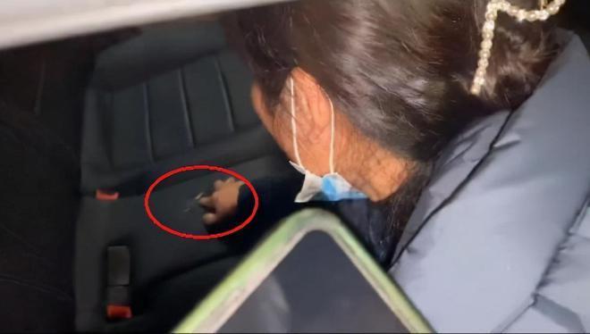 陈亚男做老板生意火爆，事业远超朱小伟，与大衣哥再无瓜葛