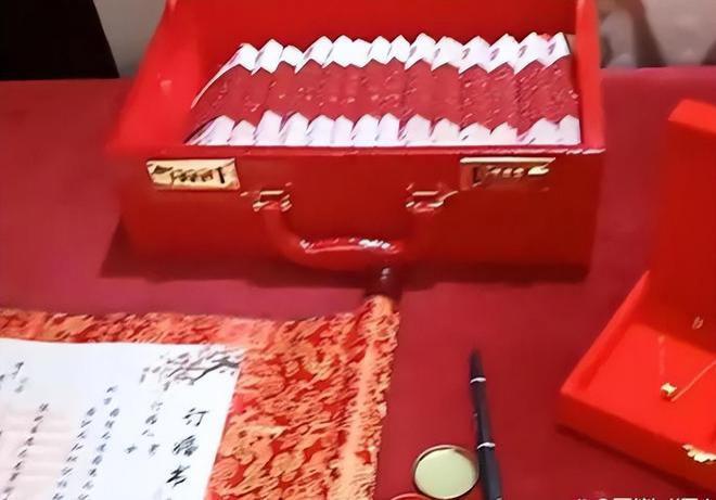 陈亚男做老板生意火爆，事业远超朱小伟，与大衣哥再无瓜葛
