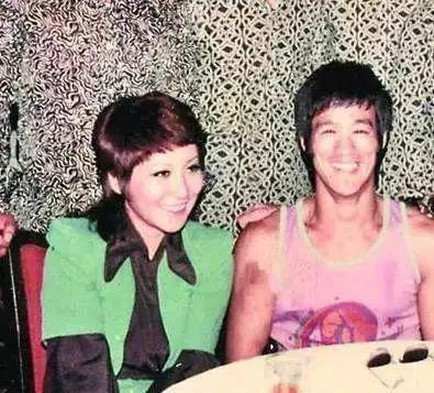 恩爱夫妻为钱反目，音乐教父与玉女掌门人五十年恩怨情史（下）