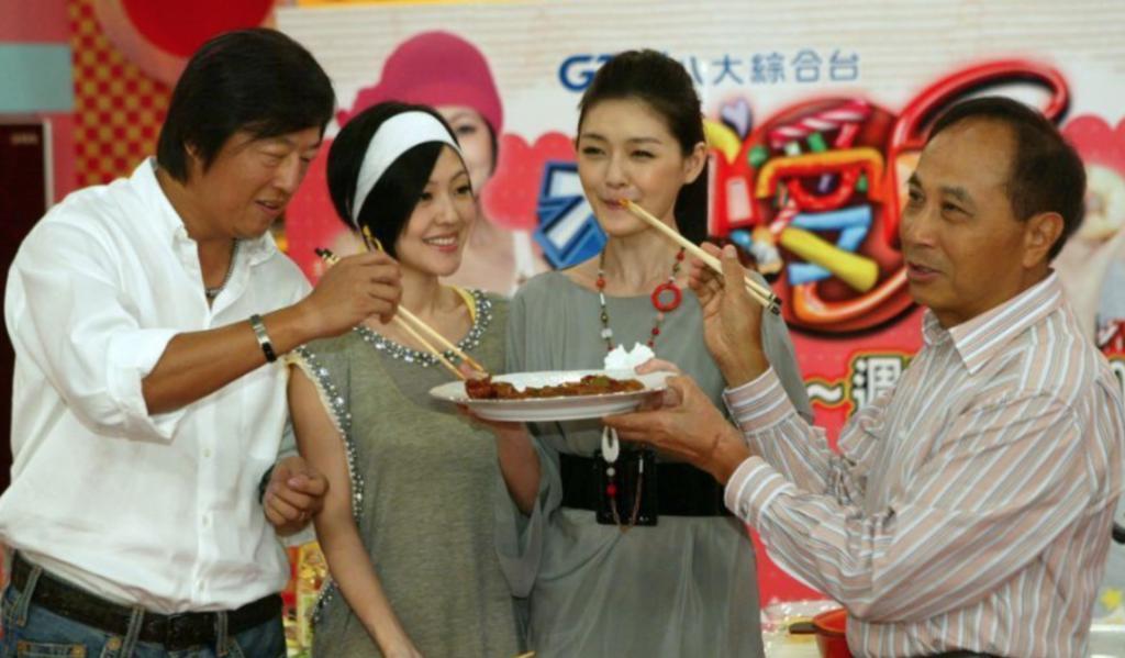 恩爱夫妻为钱反目，音乐教父与玉女掌门人五十年恩怨情史（下）