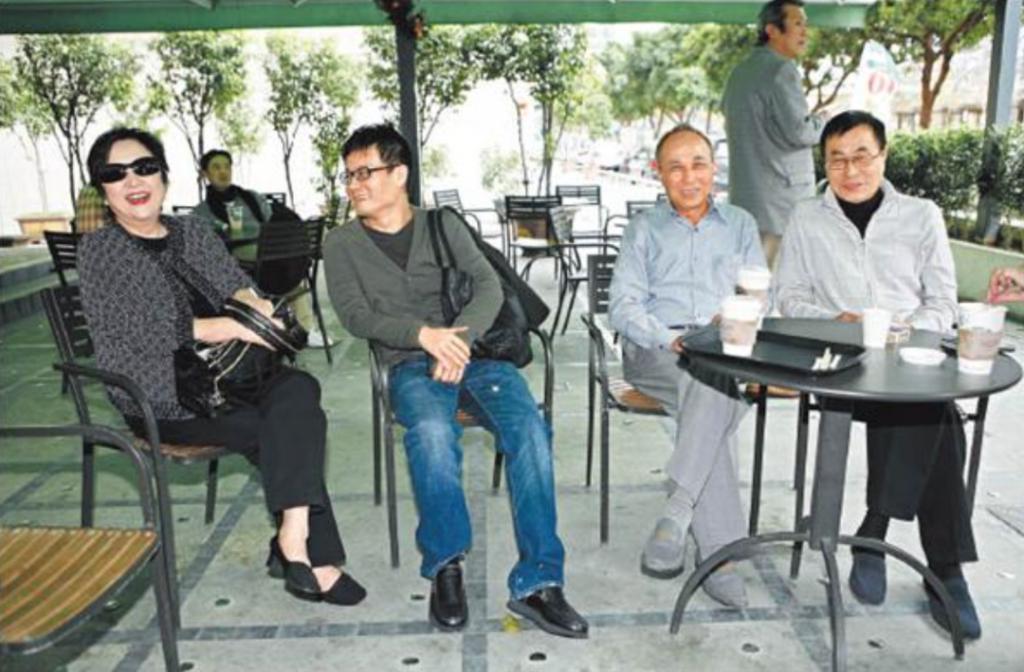 恩爱夫妻为钱反目，音乐教父与玉女掌门人五十年恩怨情史（下）