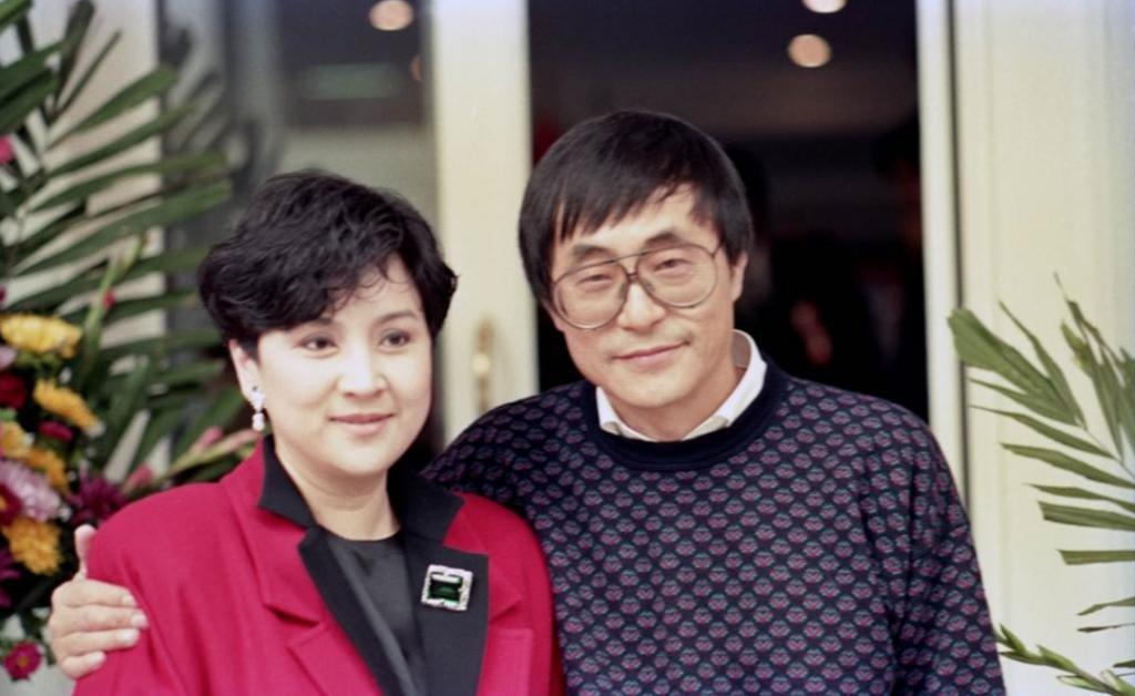 恩爱夫妻为钱反目，音乐教父与玉女掌门人五十年恩怨情史（下）
