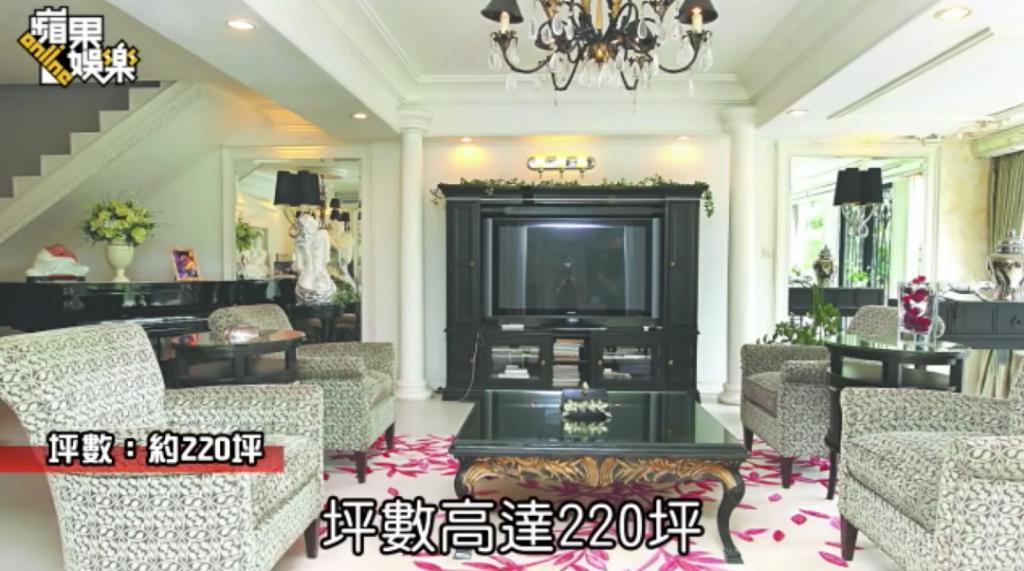恩爱夫妻为钱反目，音乐教父与玉女掌门人五十年恩怨情史（下）