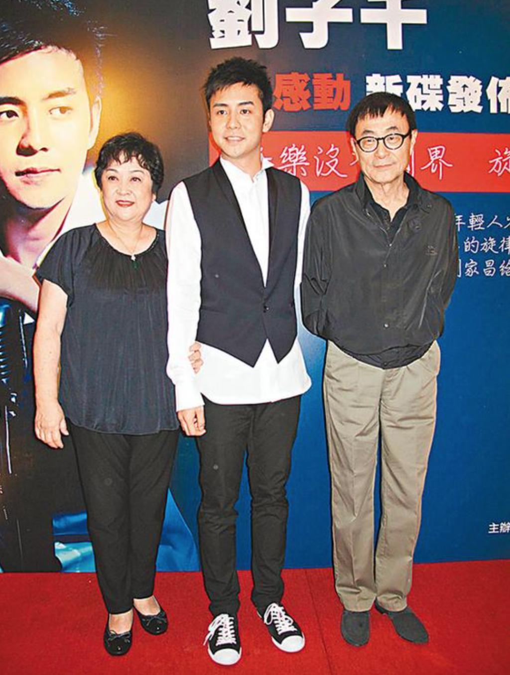 恩爱夫妻为钱反目，音乐教父与玉女掌门人五十年恩怨情史（下）