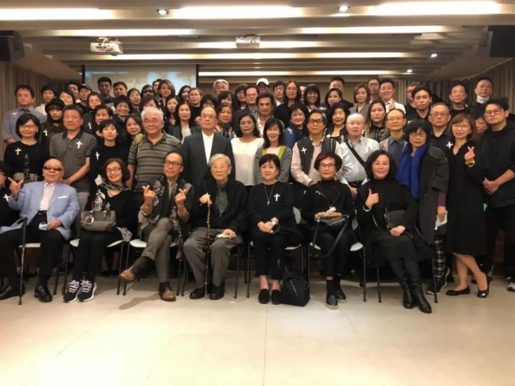 恩爱夫妻为钱反目，音乐教父与玉女掌门人五十年恩怨情史（下）