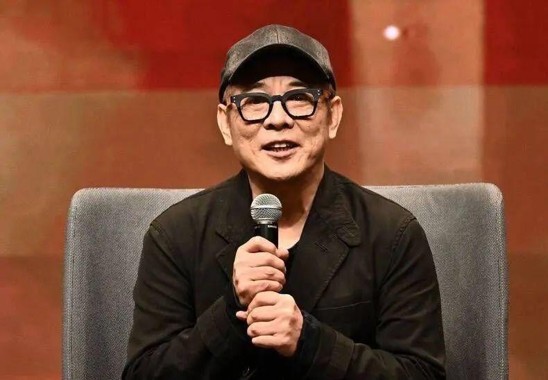 李连杰亲自辟谣死讯！双眼浑浊嘴唇发白，自曝每天吃药，曾险丧命
