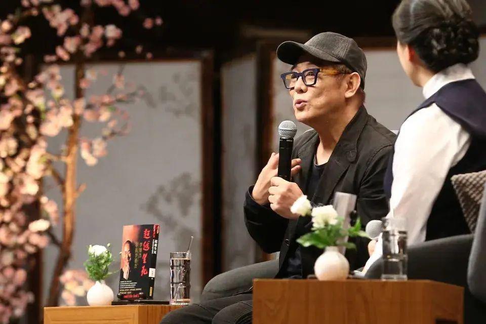 李连杰亲自辟谣死讯！双眼浑浊嘴唇发白，自曝每天吃药，曾险丧命