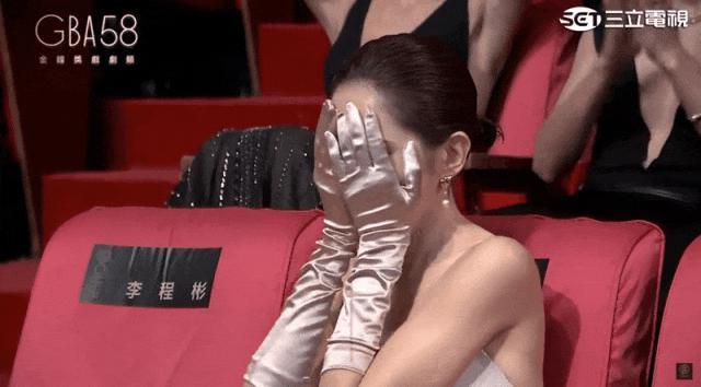 台北中女转型报告:资质平平的通告咖们是怎么拿到金钟的?