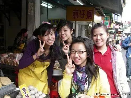 台北中女转型报告:资质平平的通告咖们是怎么拿到金钟的?