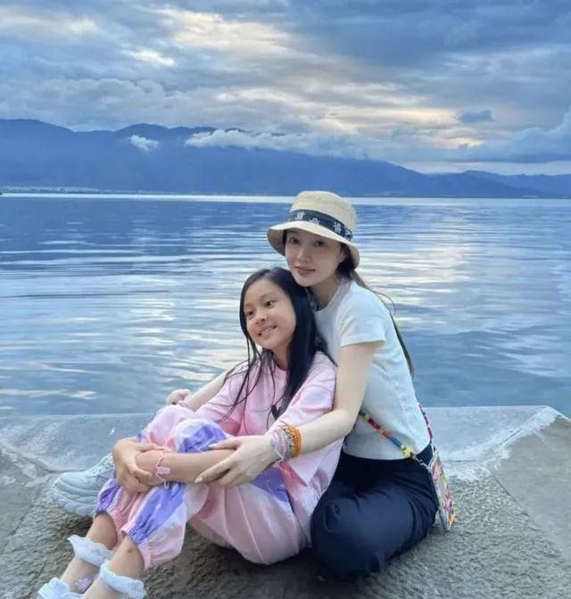 李小璐贾乃亮要复婚？照片曝光，只是分得很体面