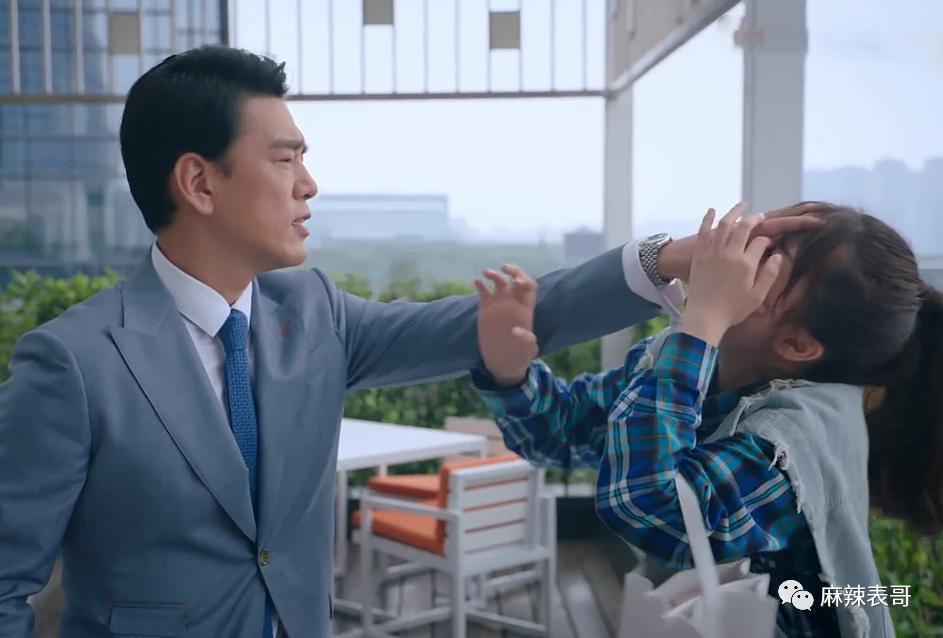 被骂1个月，掉粉40万，路人缘败完了吧？