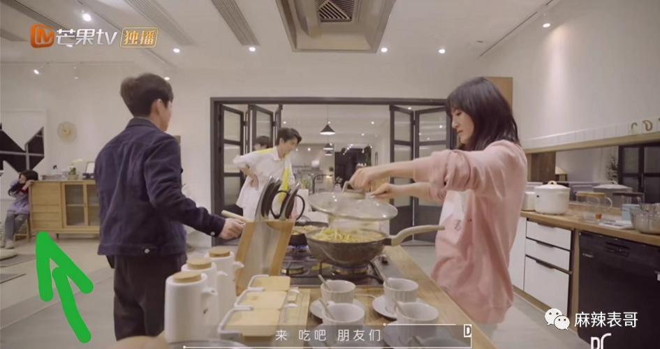 被骂1个月，掉粉40万，路人缘败完了吧？