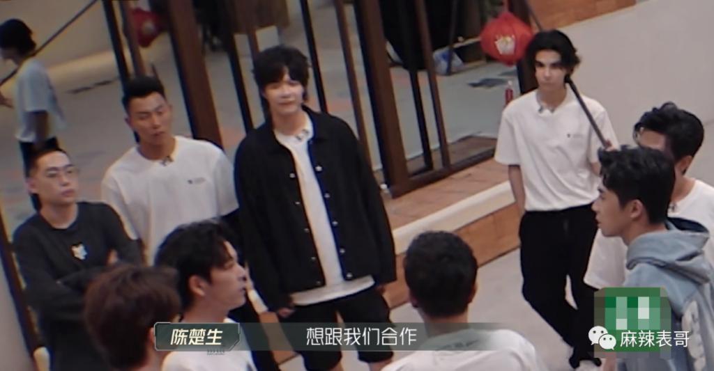被骂1个月，掉粉40万，路人缘败完了吧？