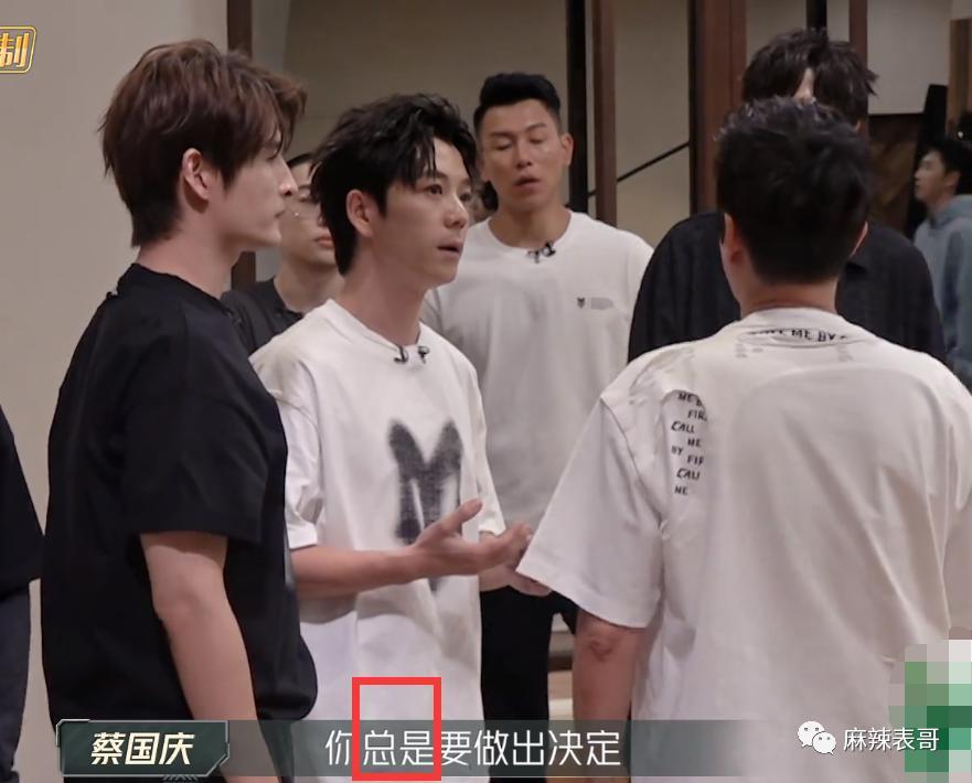 被骂1个月，掉粉40万，路人缘败完了吧？